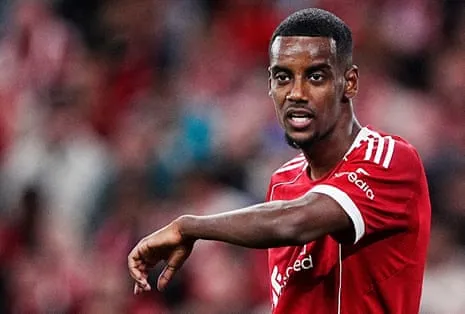 Isak's First Appearance Offers Star Power Amid Evident Rust